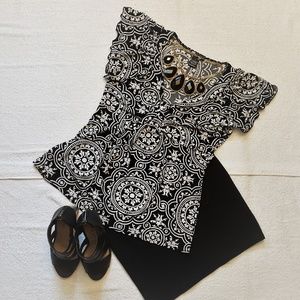 🐱Carole Little Short Sleeve Black & White Top